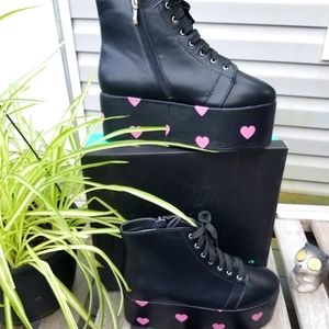 N.Y.L.A Size 11 Black/Pink Platform Boots